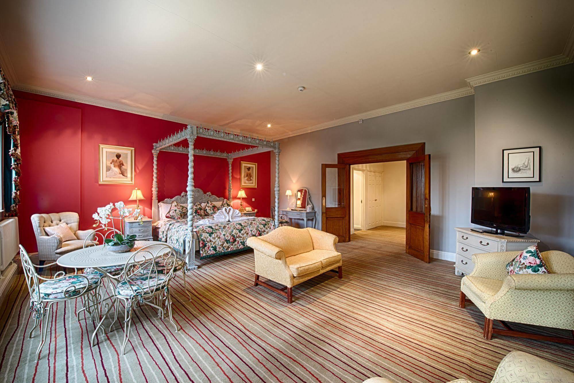 Miskin Manor Hotel Hensol Dış mekan fotoğraf