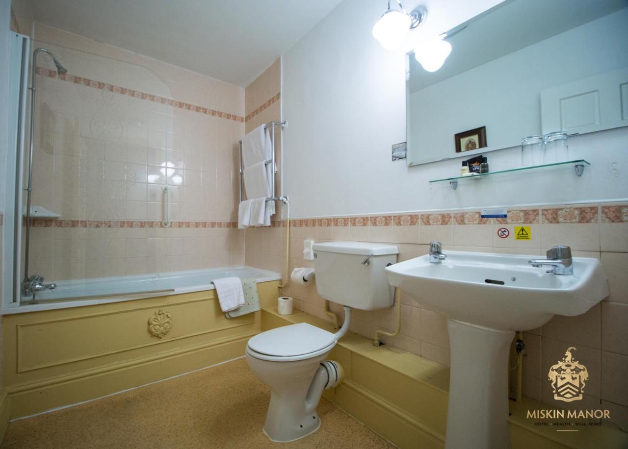 Miskin Manor Hotel Hensol Dış mekan fotoğraf